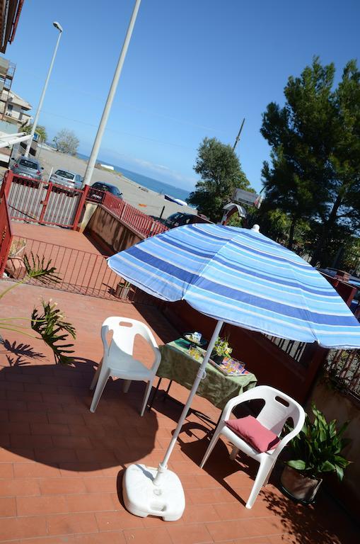 Casa Susanna Fondachello  Bagian luar foto