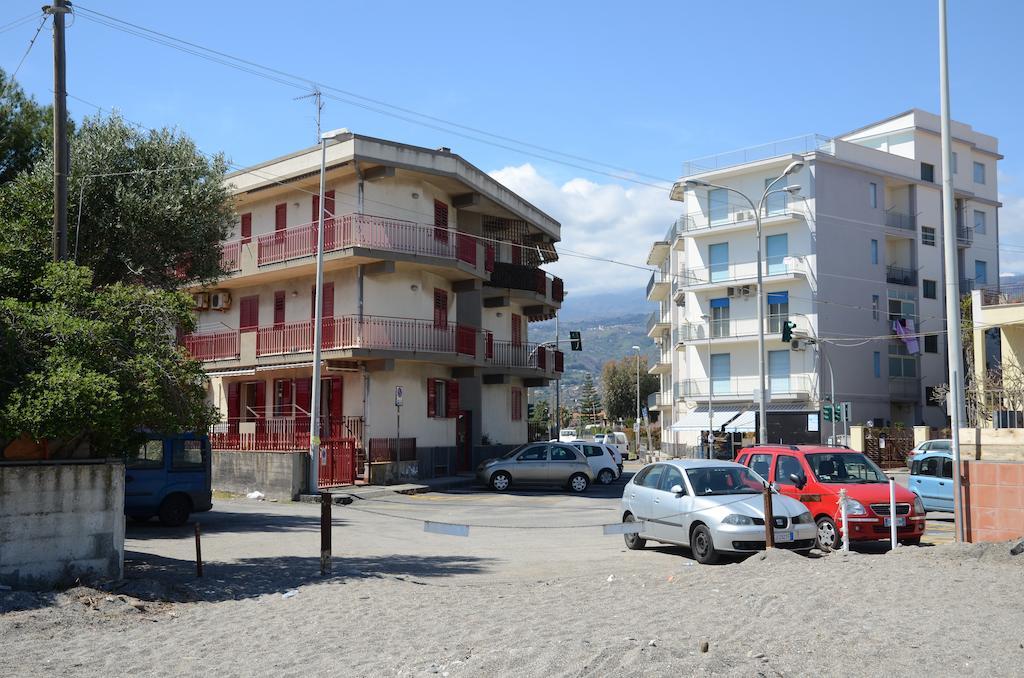 Casa Susanna Fondachello  Bagian luar foto